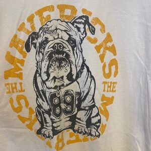Mavericks Concert Dog Graphic T-Shirt - cream - NEW
